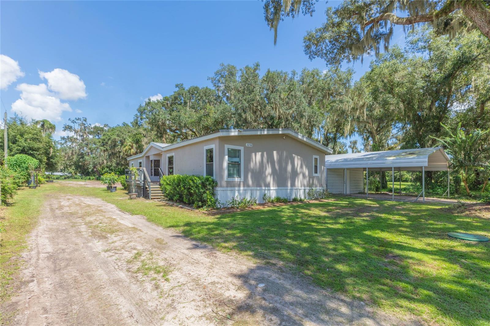 2250 NICHOLS RD — photo 2