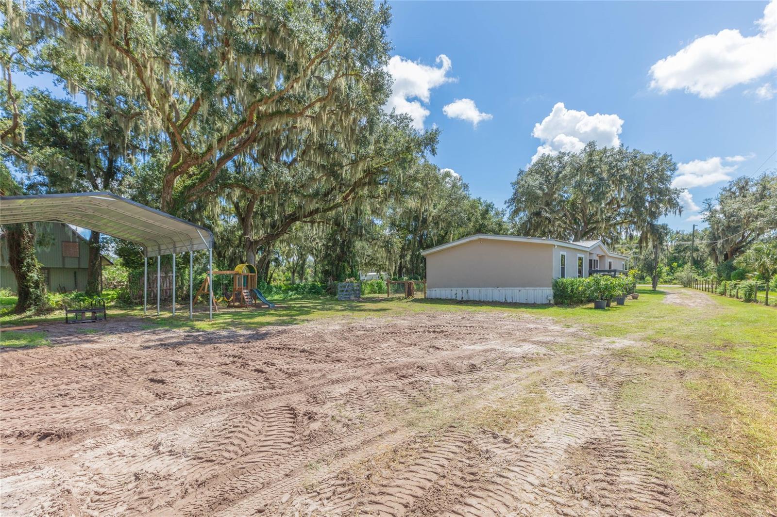 2250 NICHOLS RD — photo 43