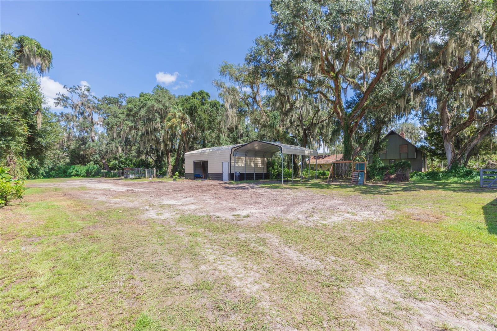 2250 NICHOLS RD — photo 37