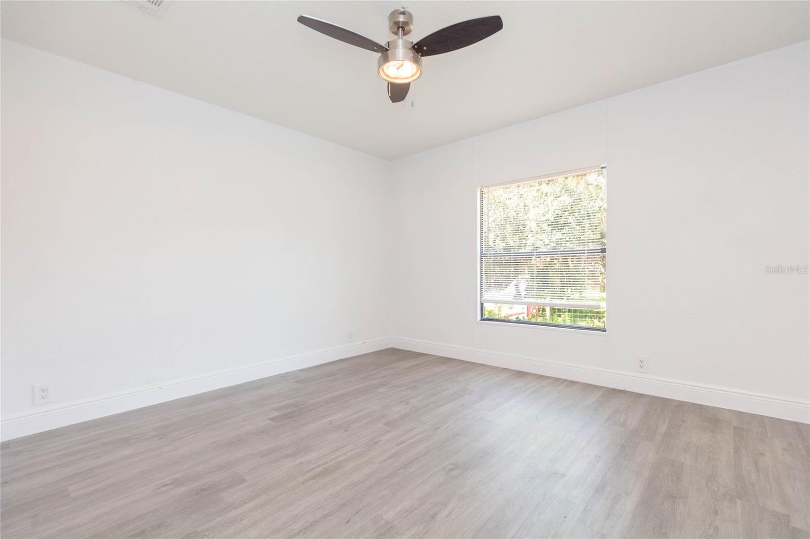 2250 NICHOLS RD — photo 26