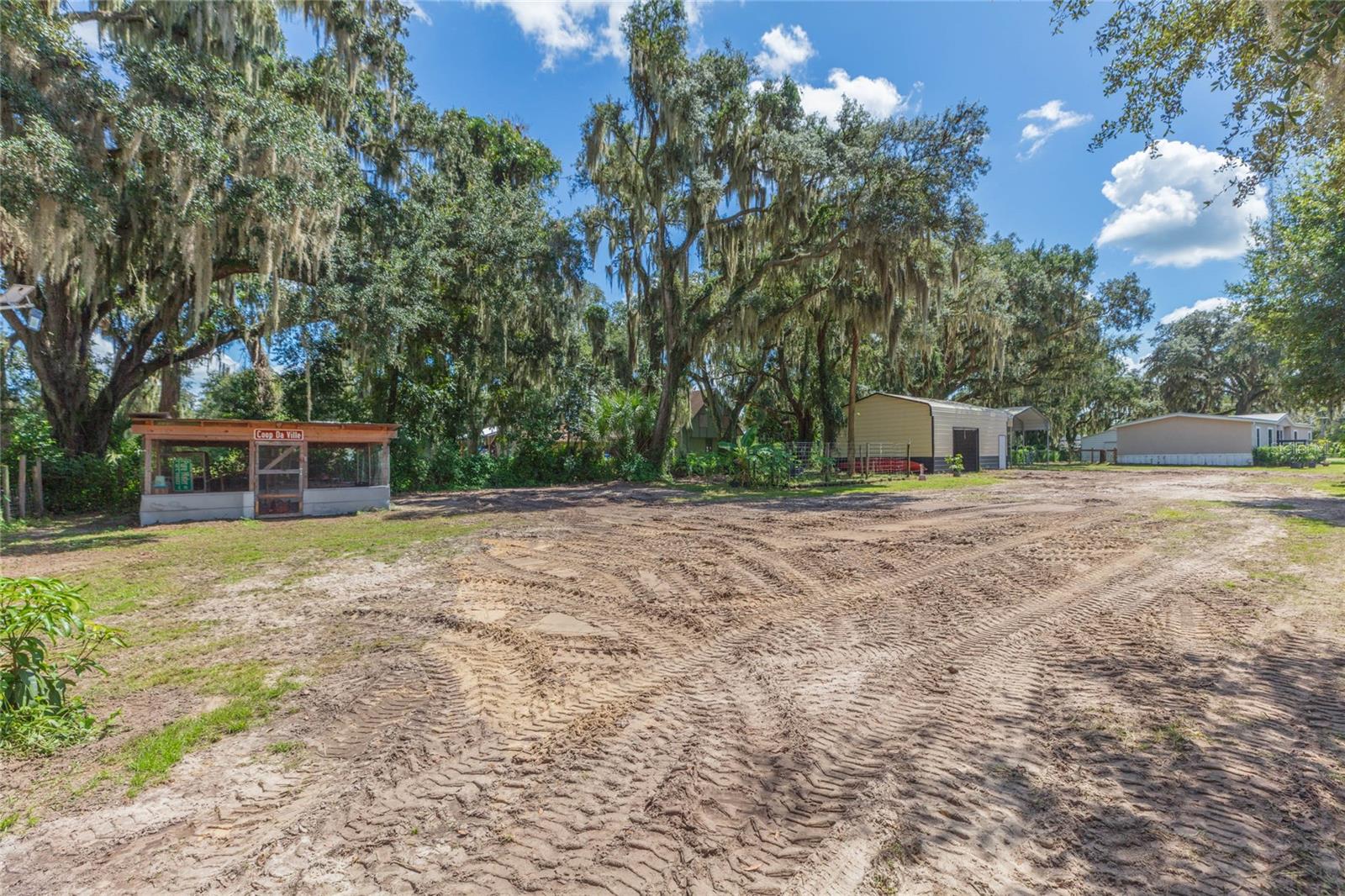 2250 NICHOLS RD — photo 39