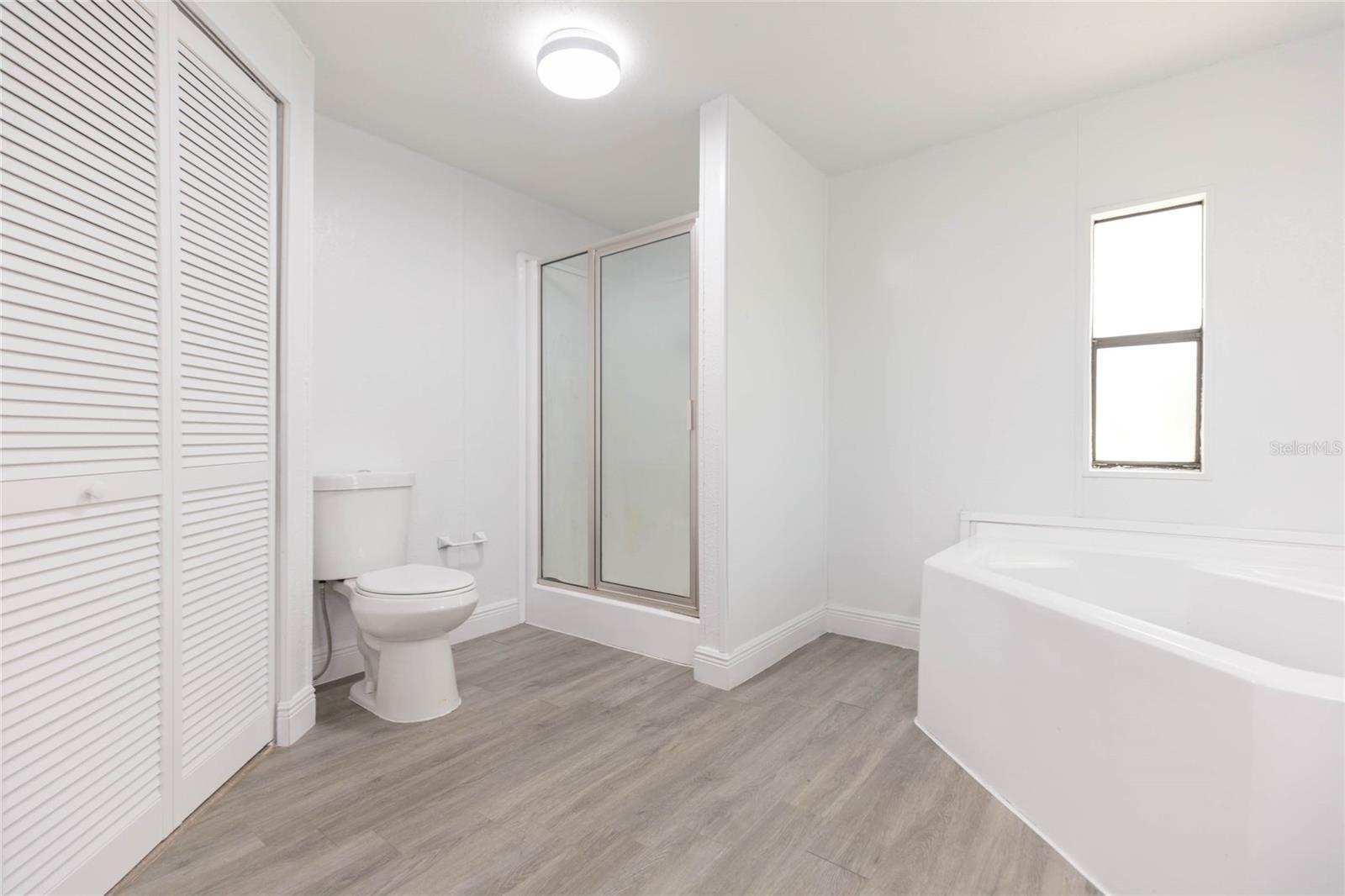 2250 NICHOLS RD — photo 34