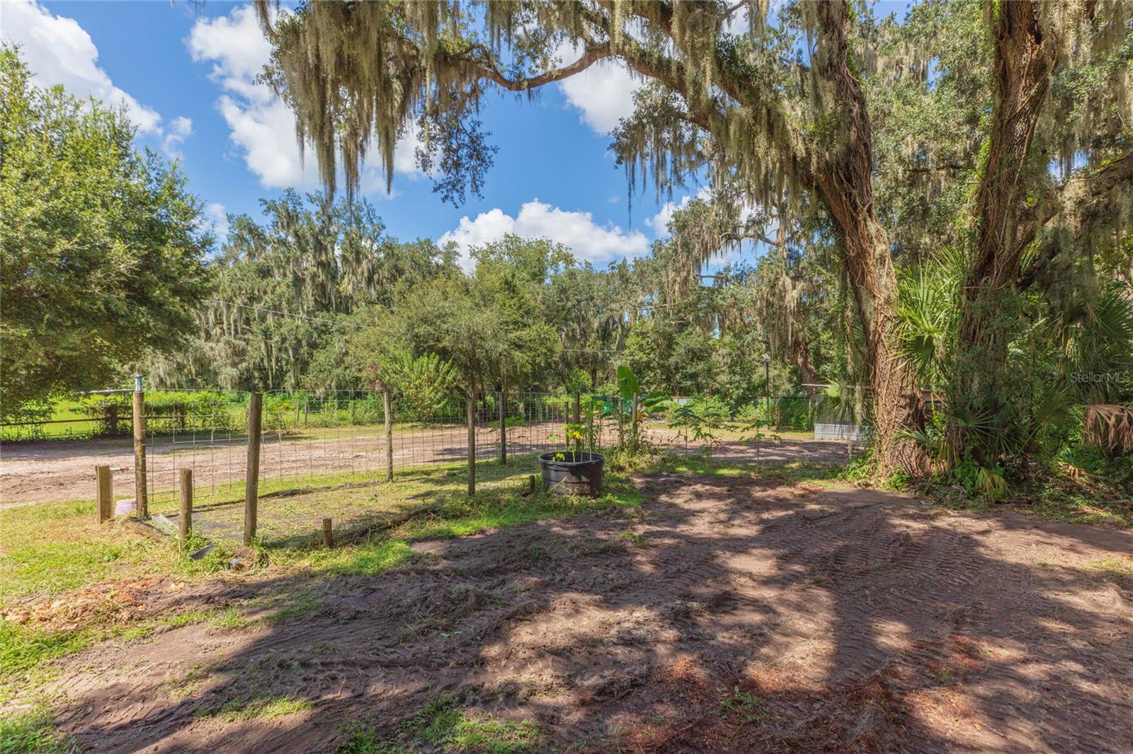 2250 NICHOLS RD — photo 42