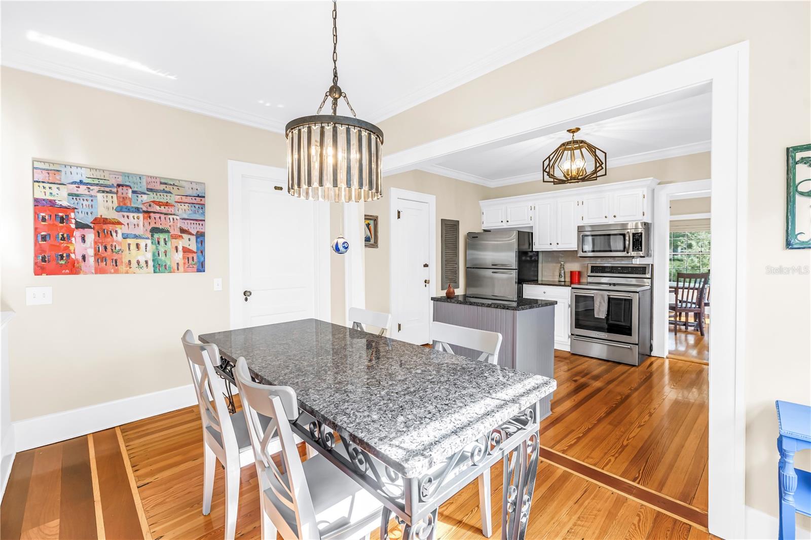 445 18TH AVE NE — photo 35