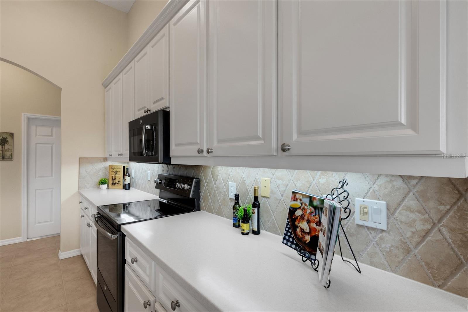 716 SILK OAK DR — photo 21