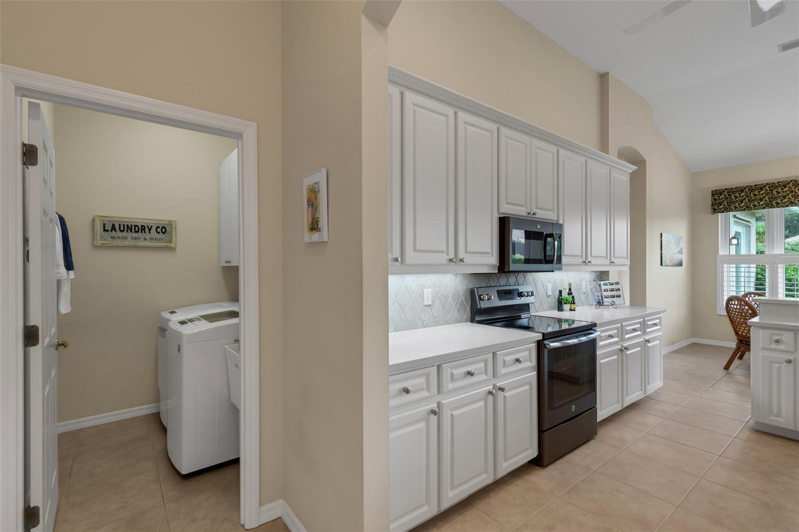 716 SILK OAK DR — photo 23