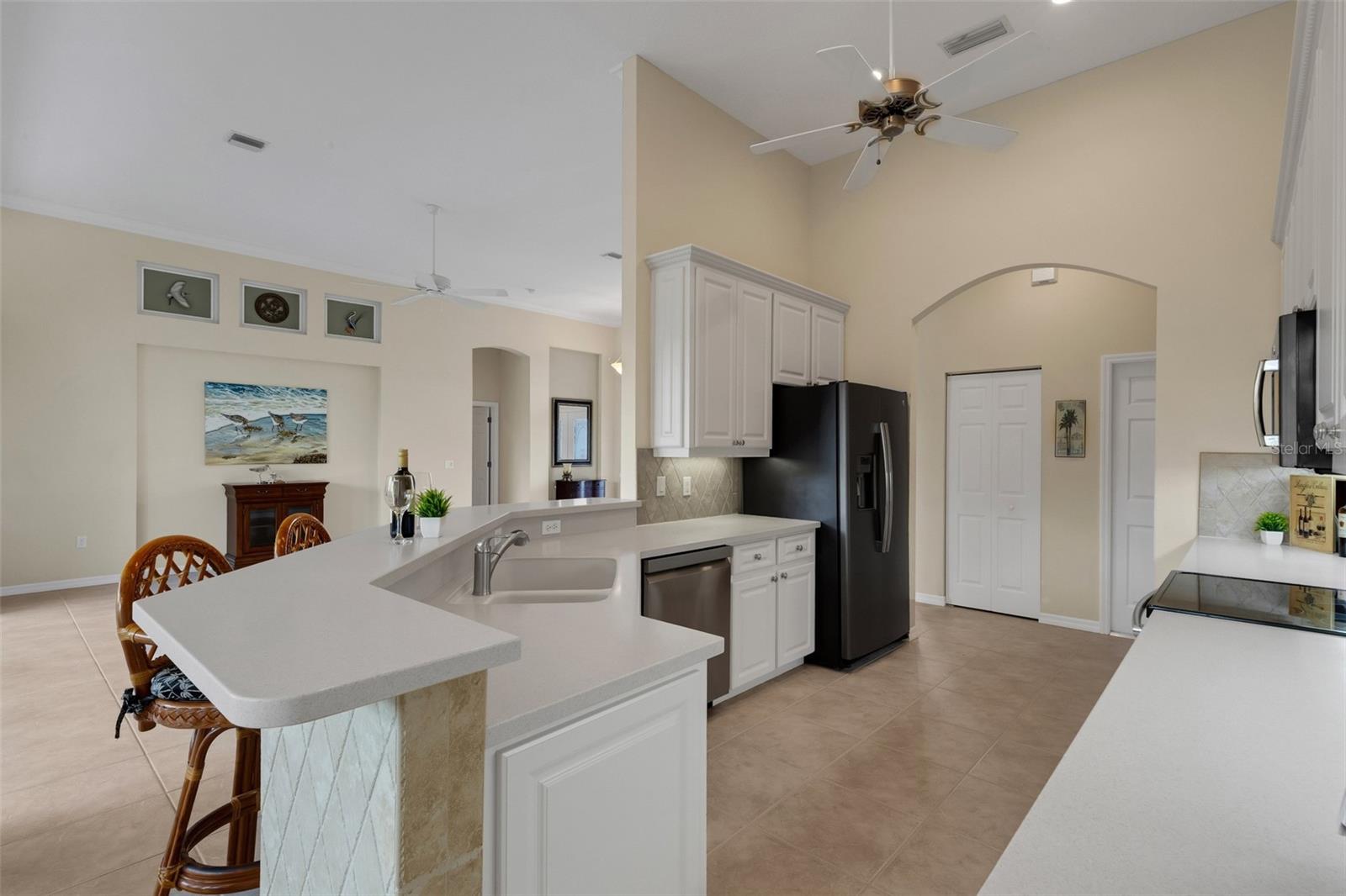 716 SILK OAK DR — photo 20