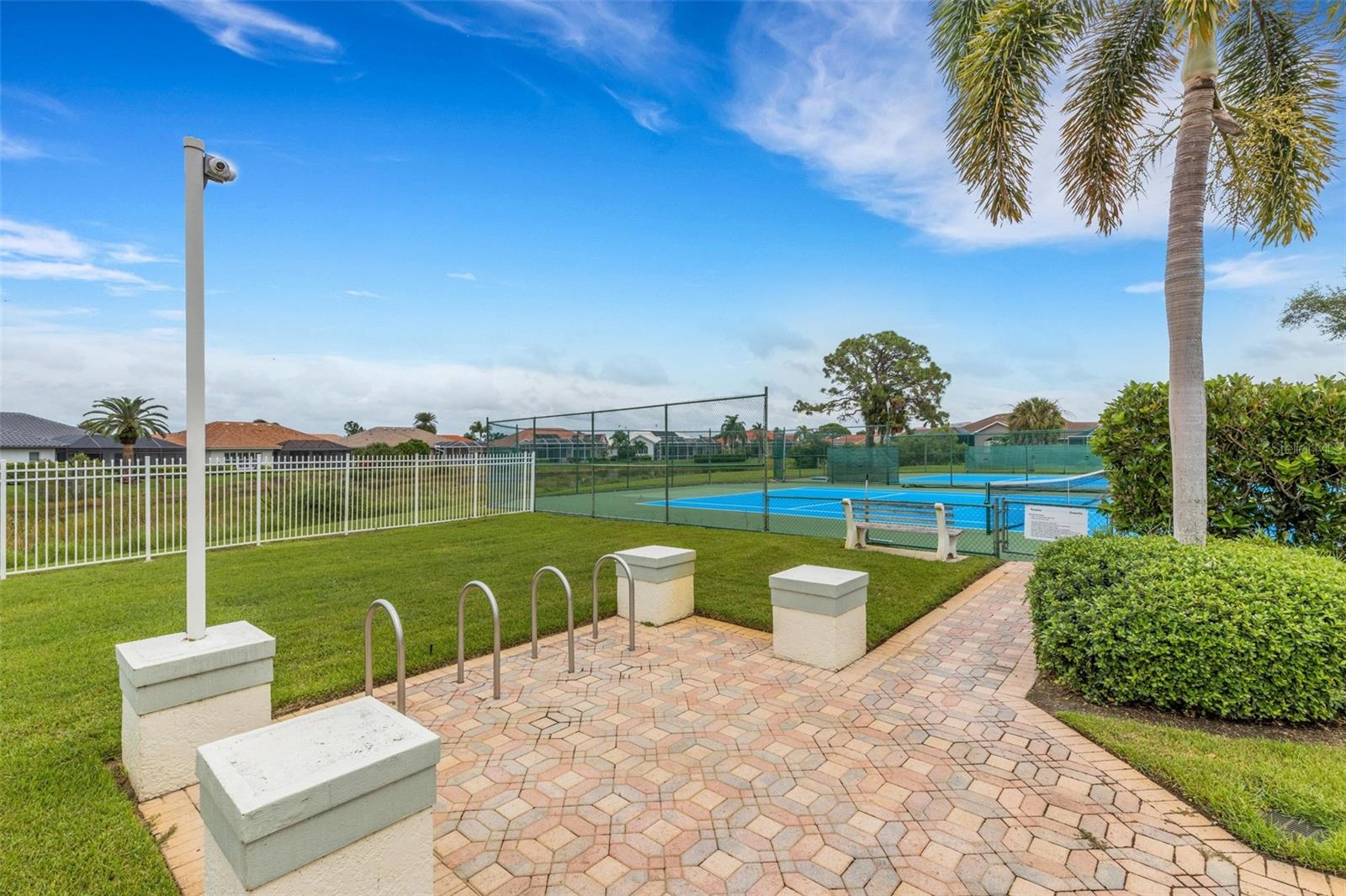 716 SILK OAK DR — photo 58