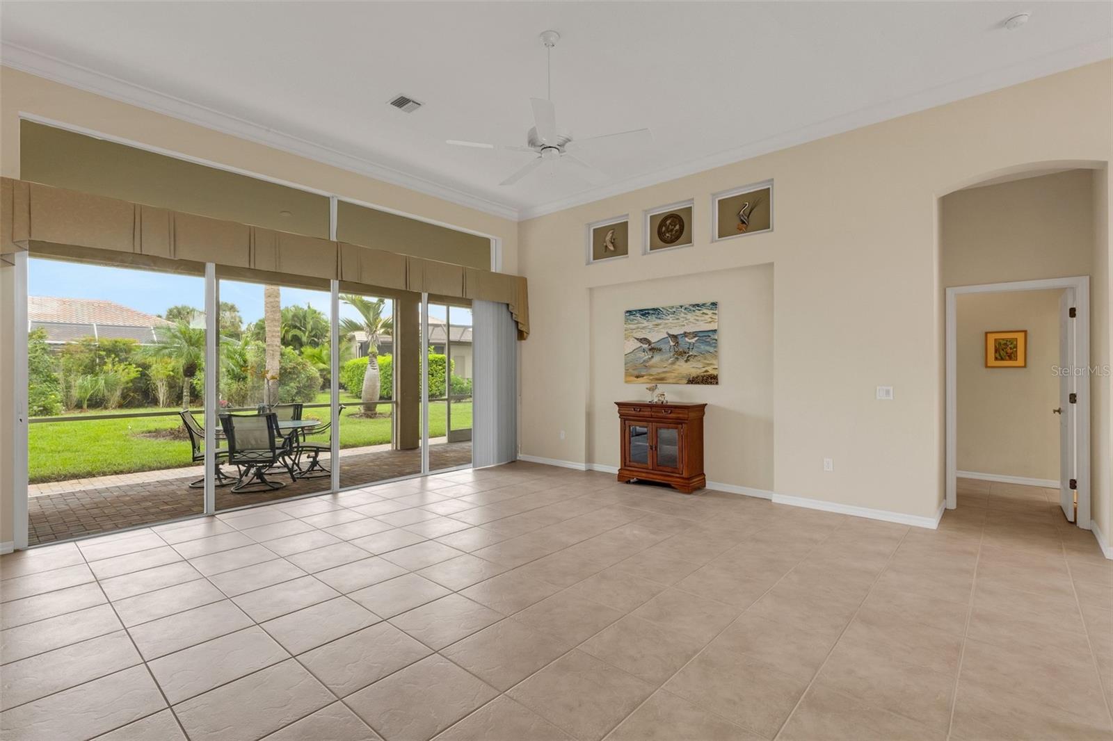 716 SILK OAK DR — photo 11
