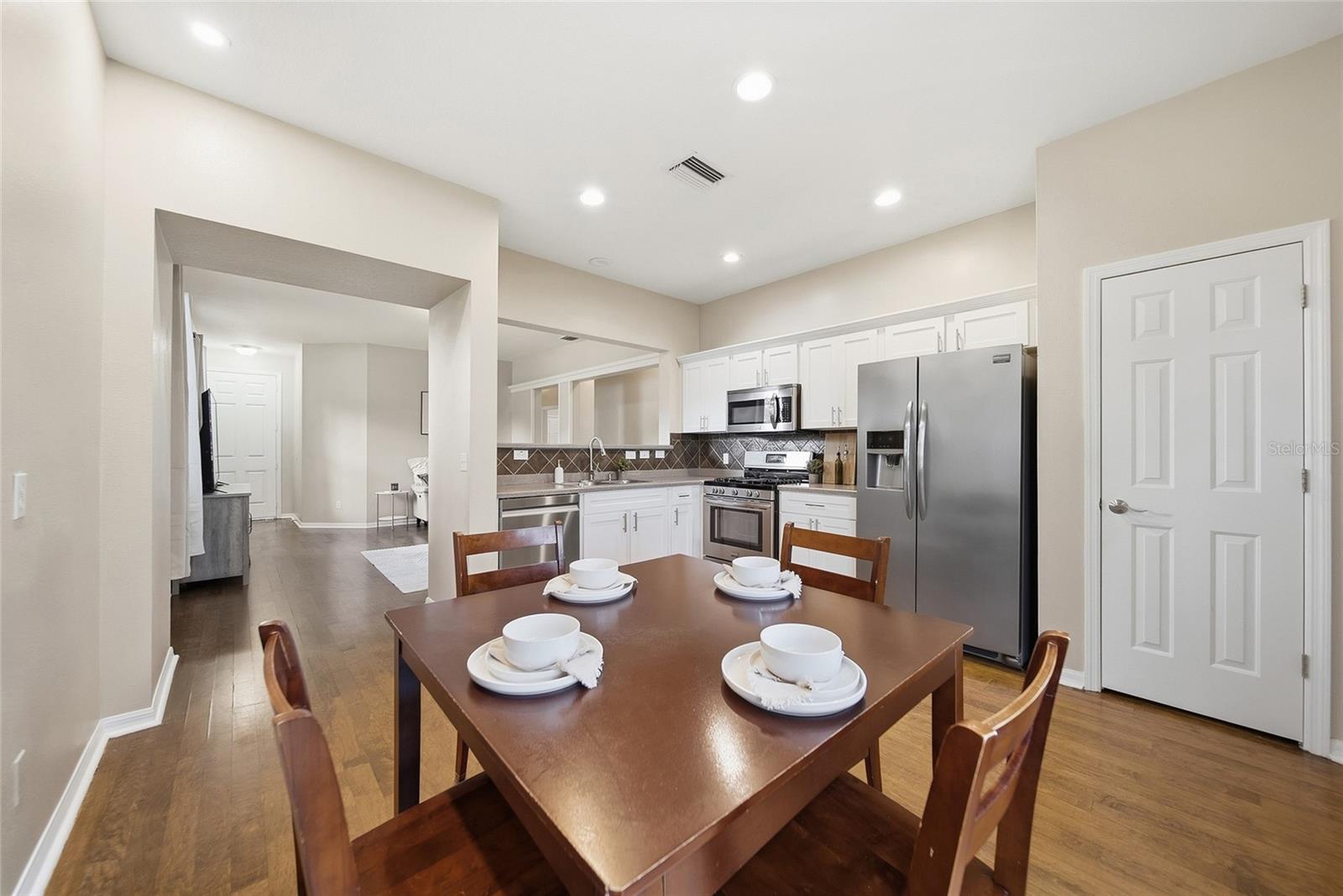 2306 SPRING HOLLOW LOOP — photo 6