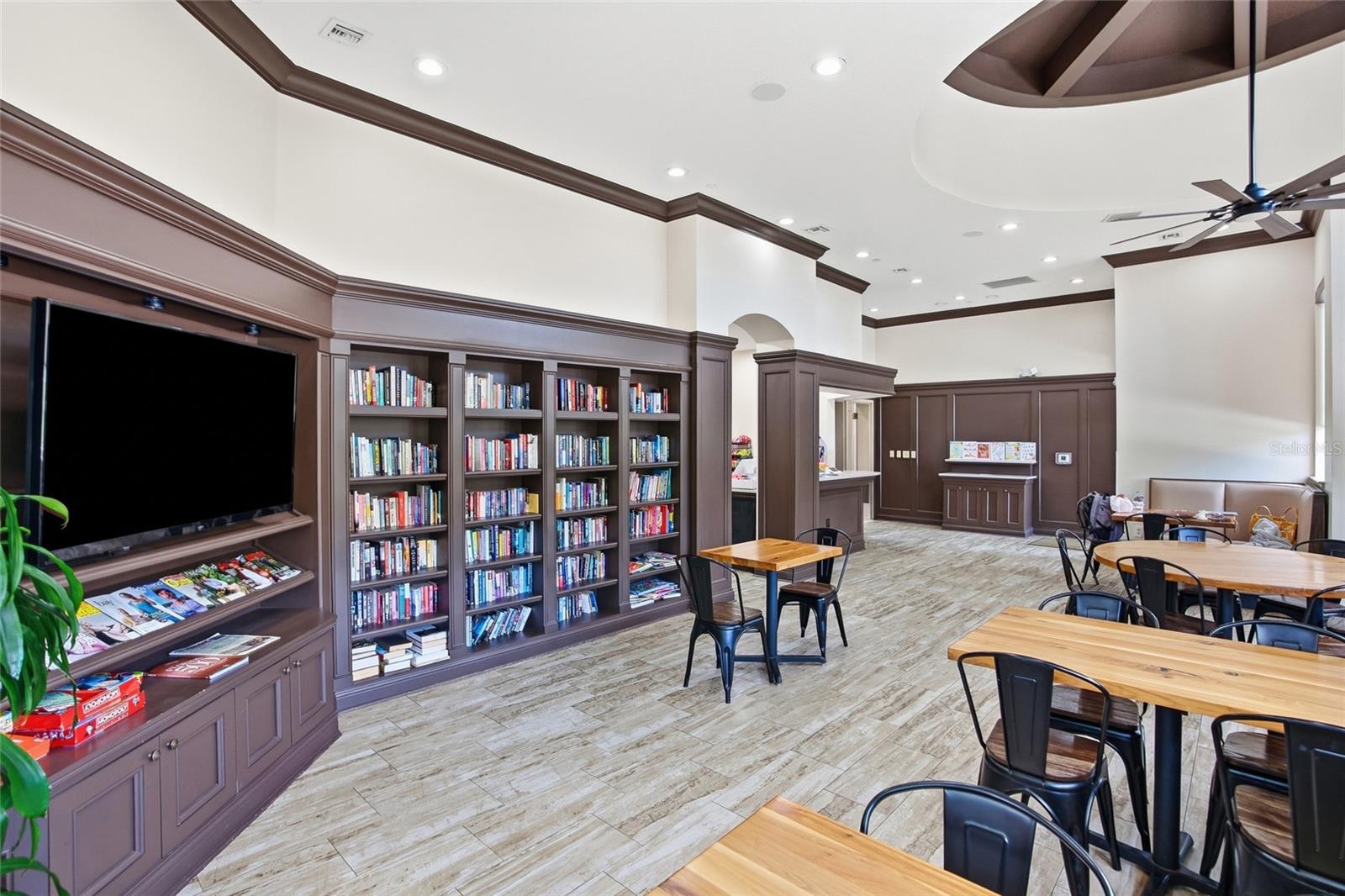 2306 SPRING HOLLOW LOOP — photo 32