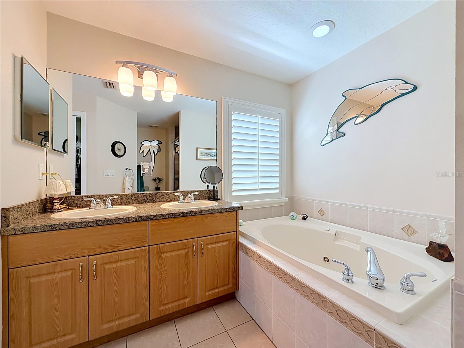 18815 CARR DR — photo 26