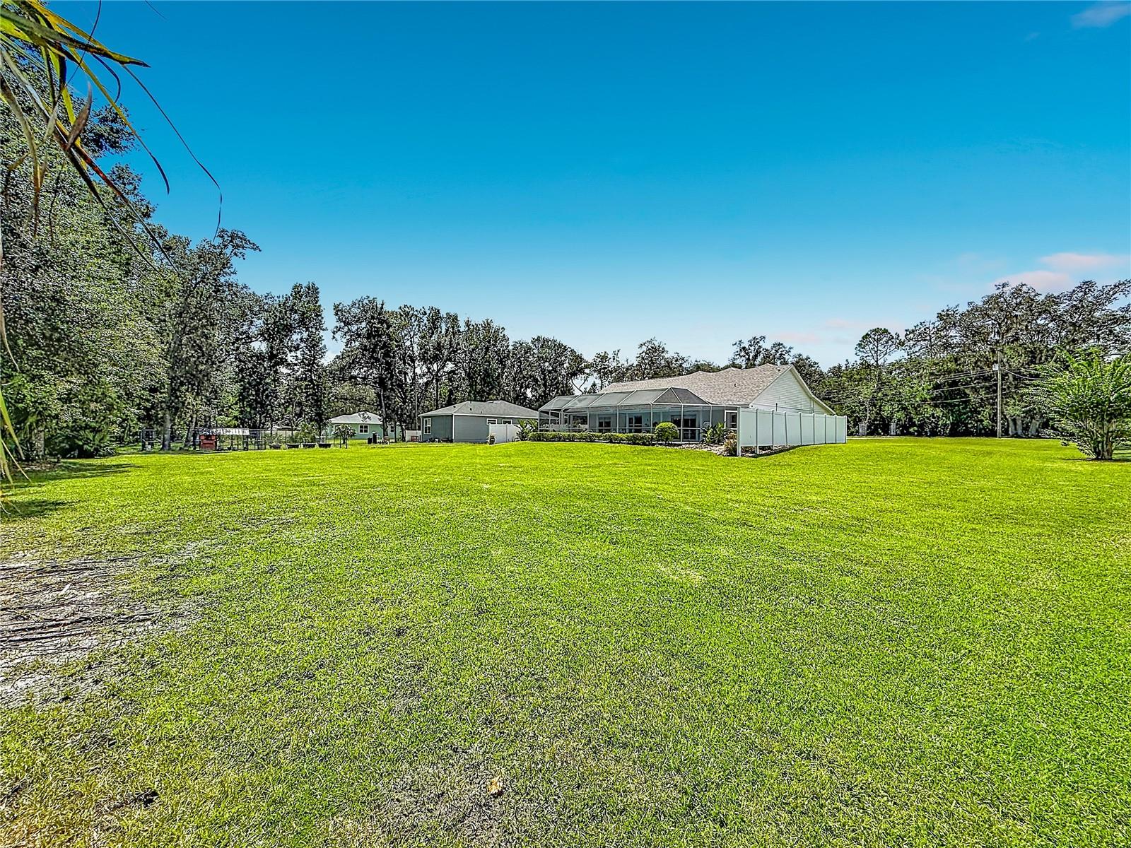 18815 CARR DR — photo 52