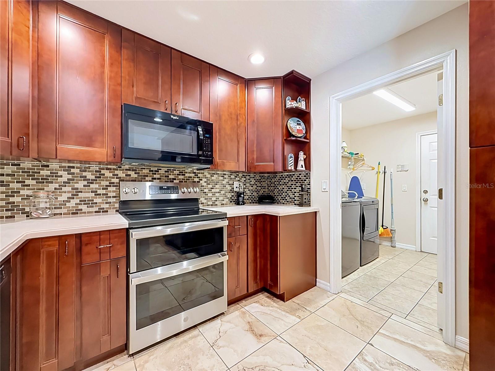 18815 CARR DR — photo 12