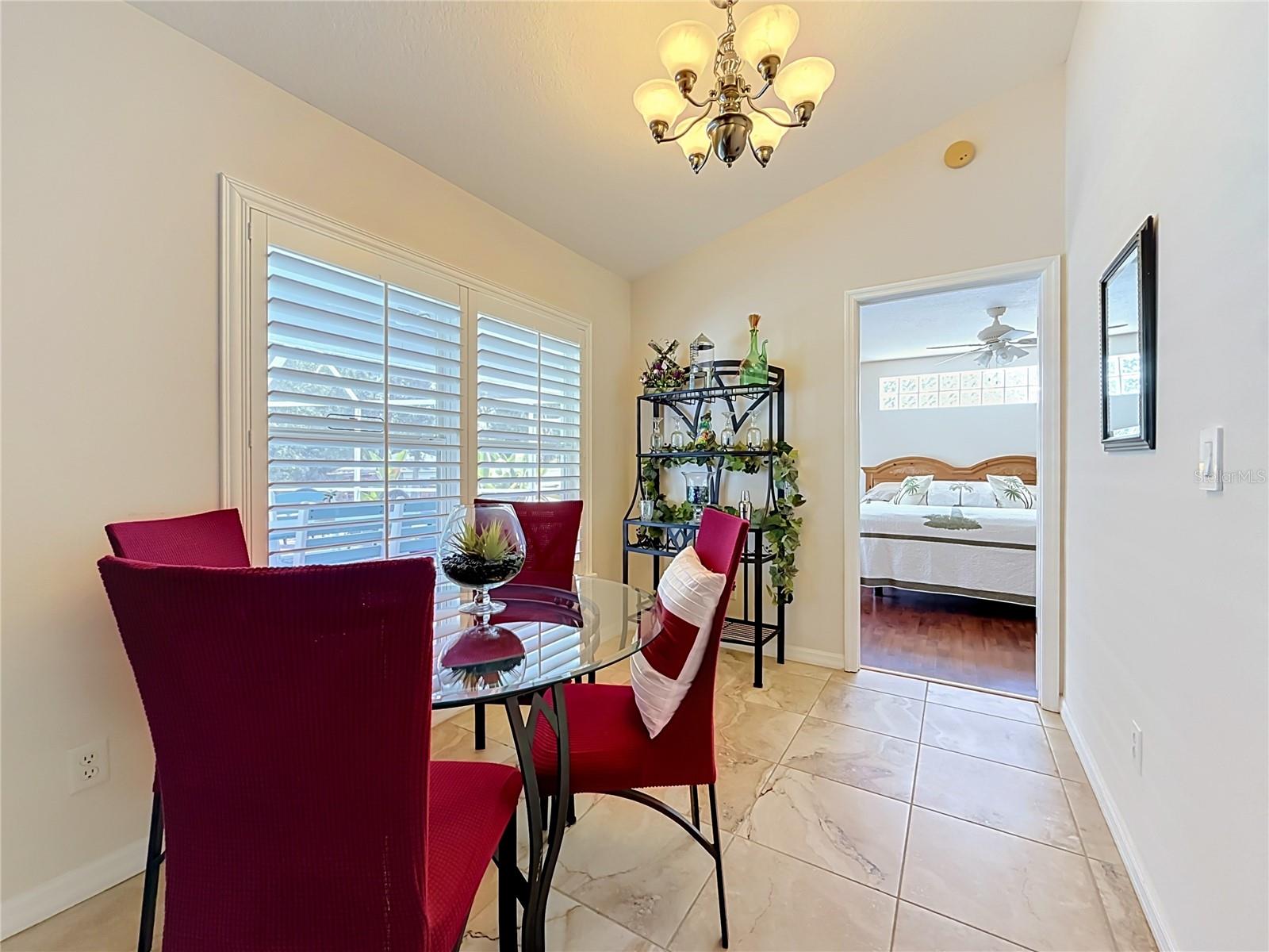 18815 CARR DR — photo 18