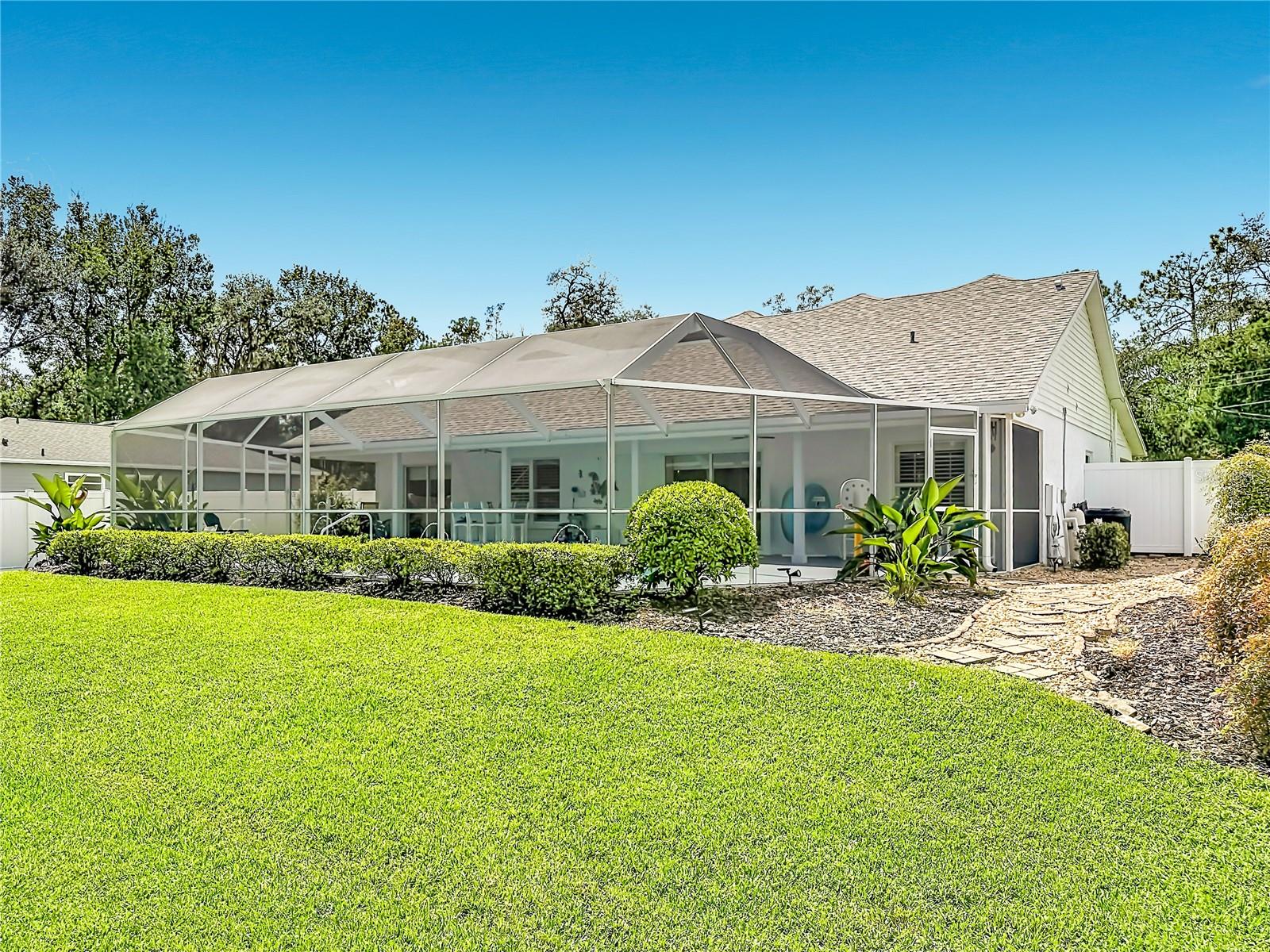 18815 CARR DR — photo 50