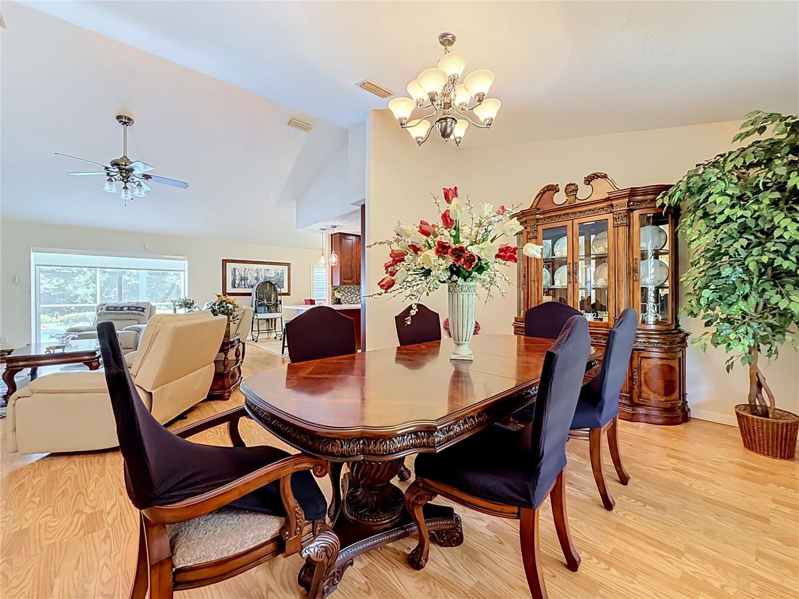 18815 CARR DR — photo 5