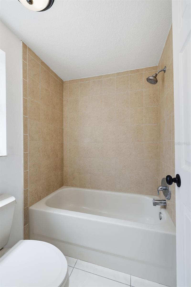 16506 FORESTLAKE DR — photo 19