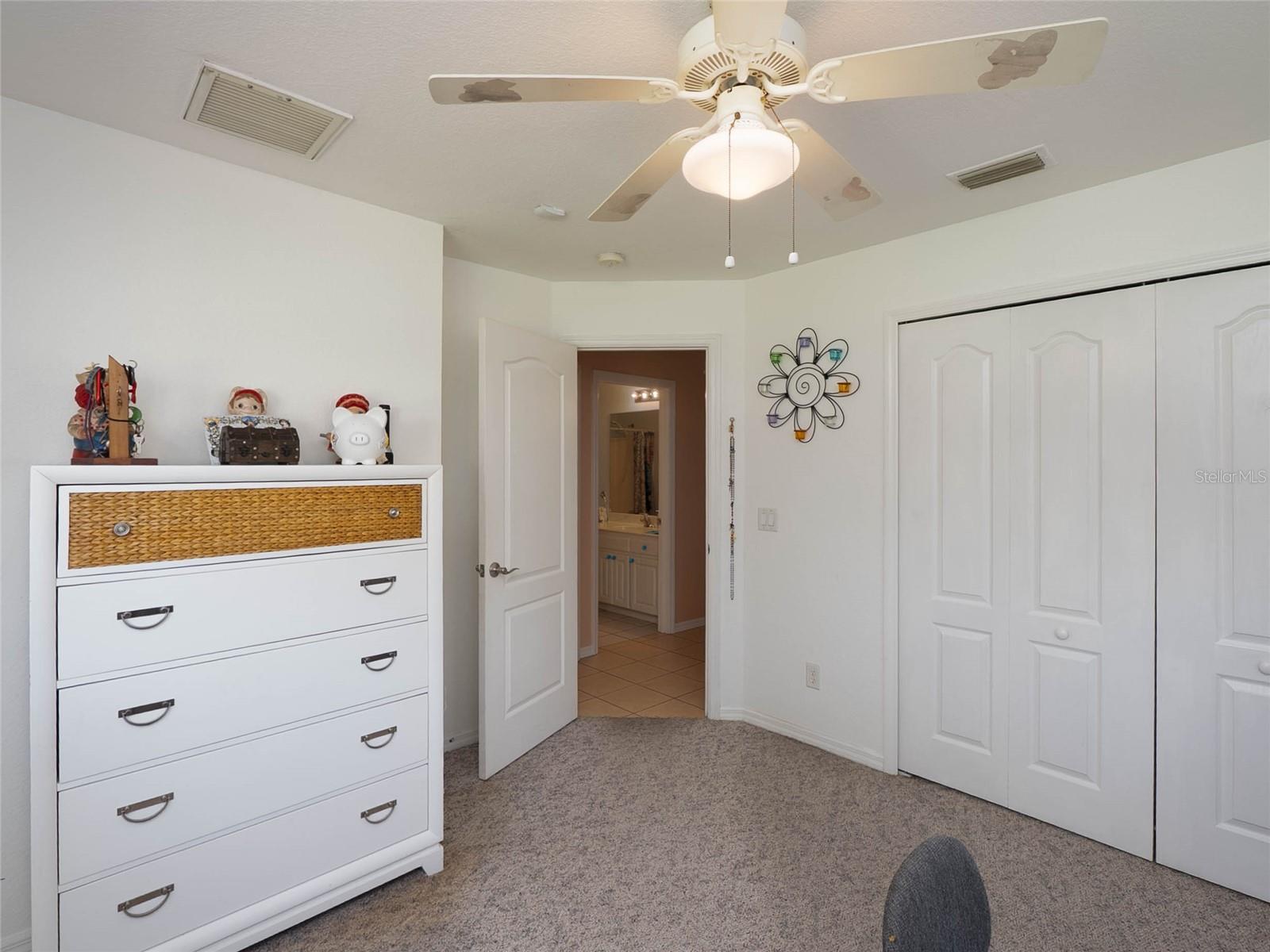 5586 GALAMBOS ST — photo 25