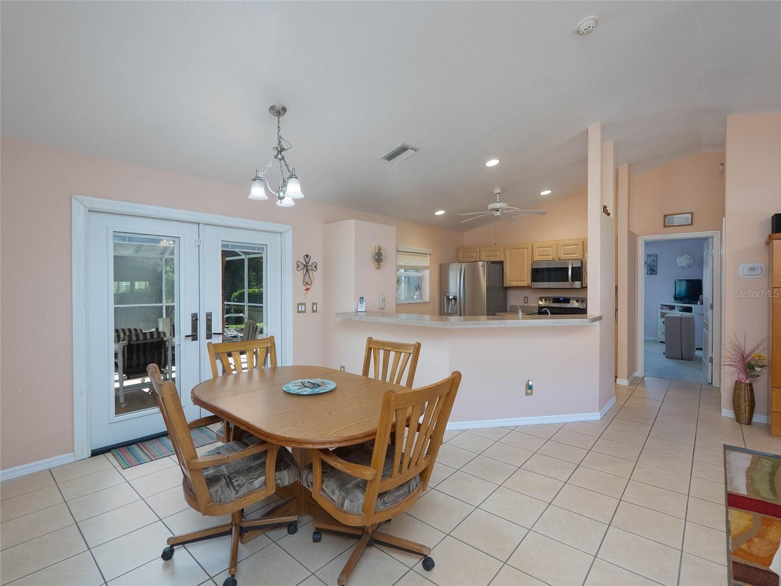 5586 GALAMBOS ST — photo 11