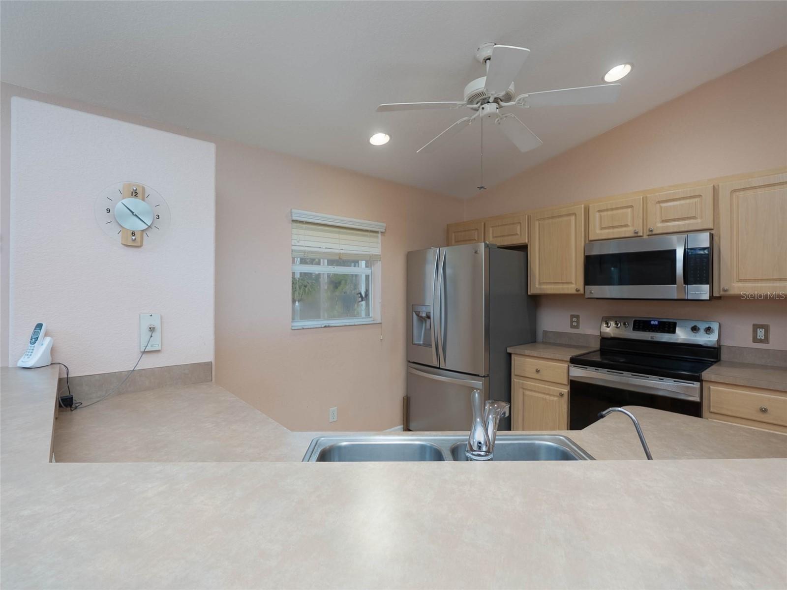 5586 GALAMBOS ST — photo 13