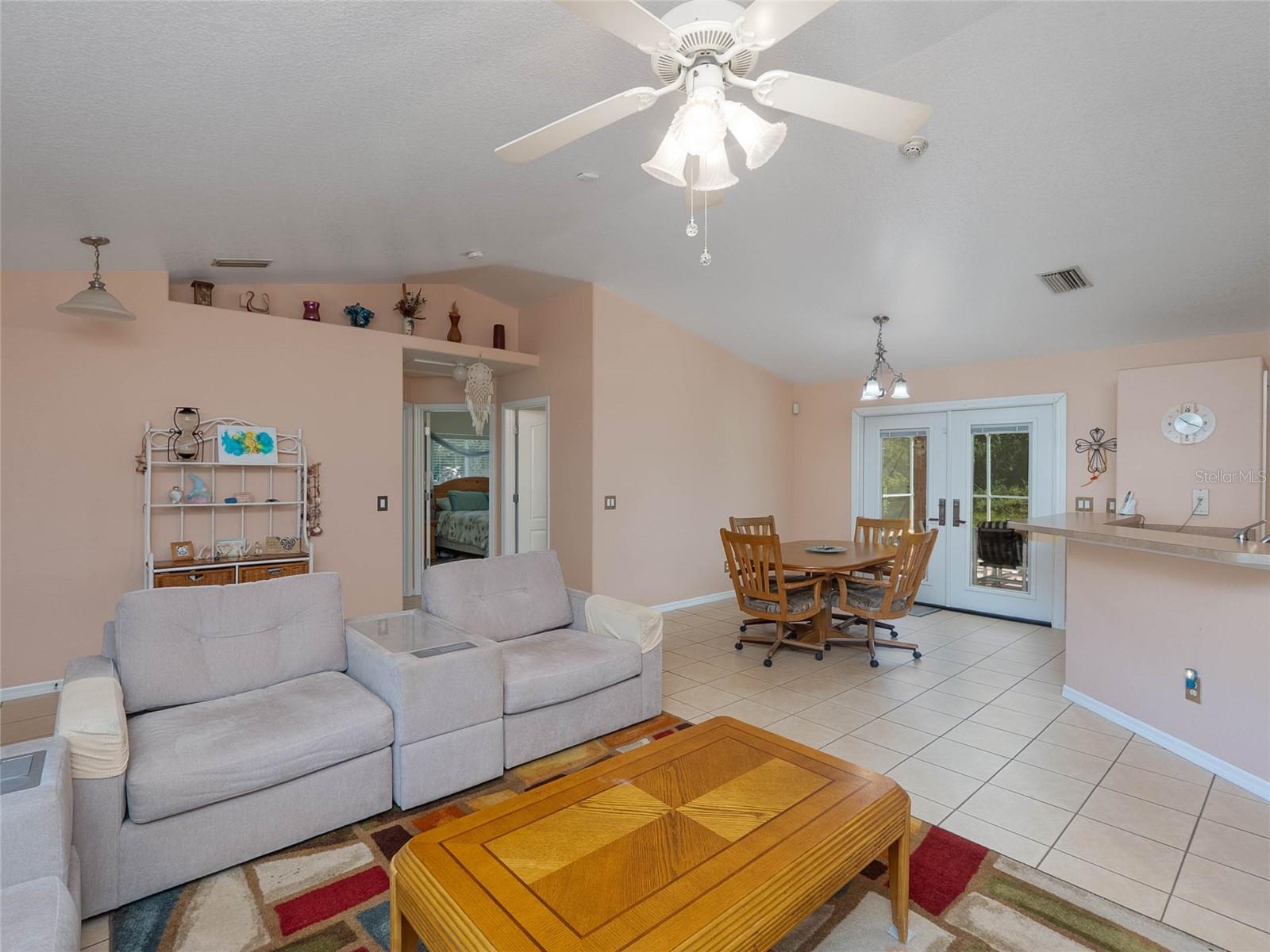 5586 GALAMBOS ST — photo 9