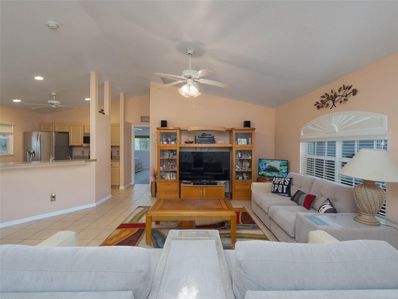5586 GALAMBOS ST — photo 5