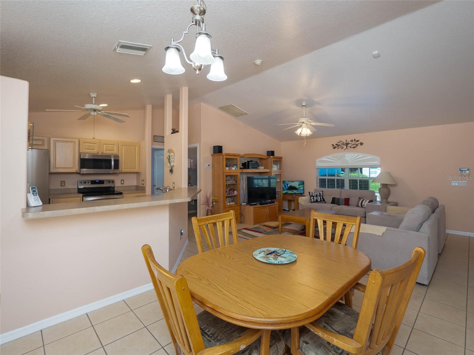 5586 GALAMBOS ST — photo 12