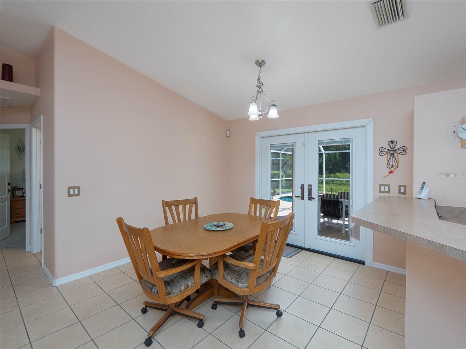 5586 GALAMBOS ST — photo 10