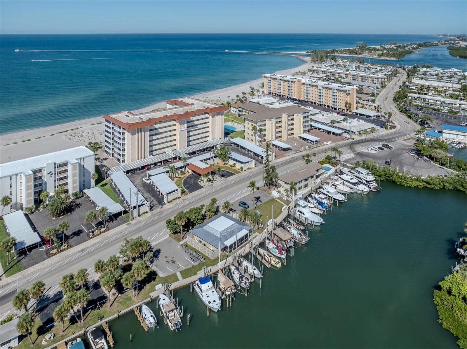 1150 TARPON CENTER DR #4H (408) — photo 33