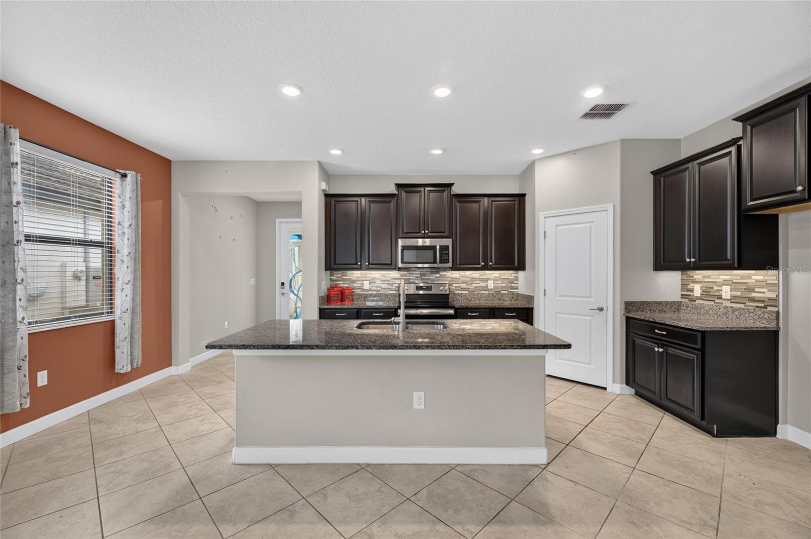 16836 WHISPER ELM ST — photo 4