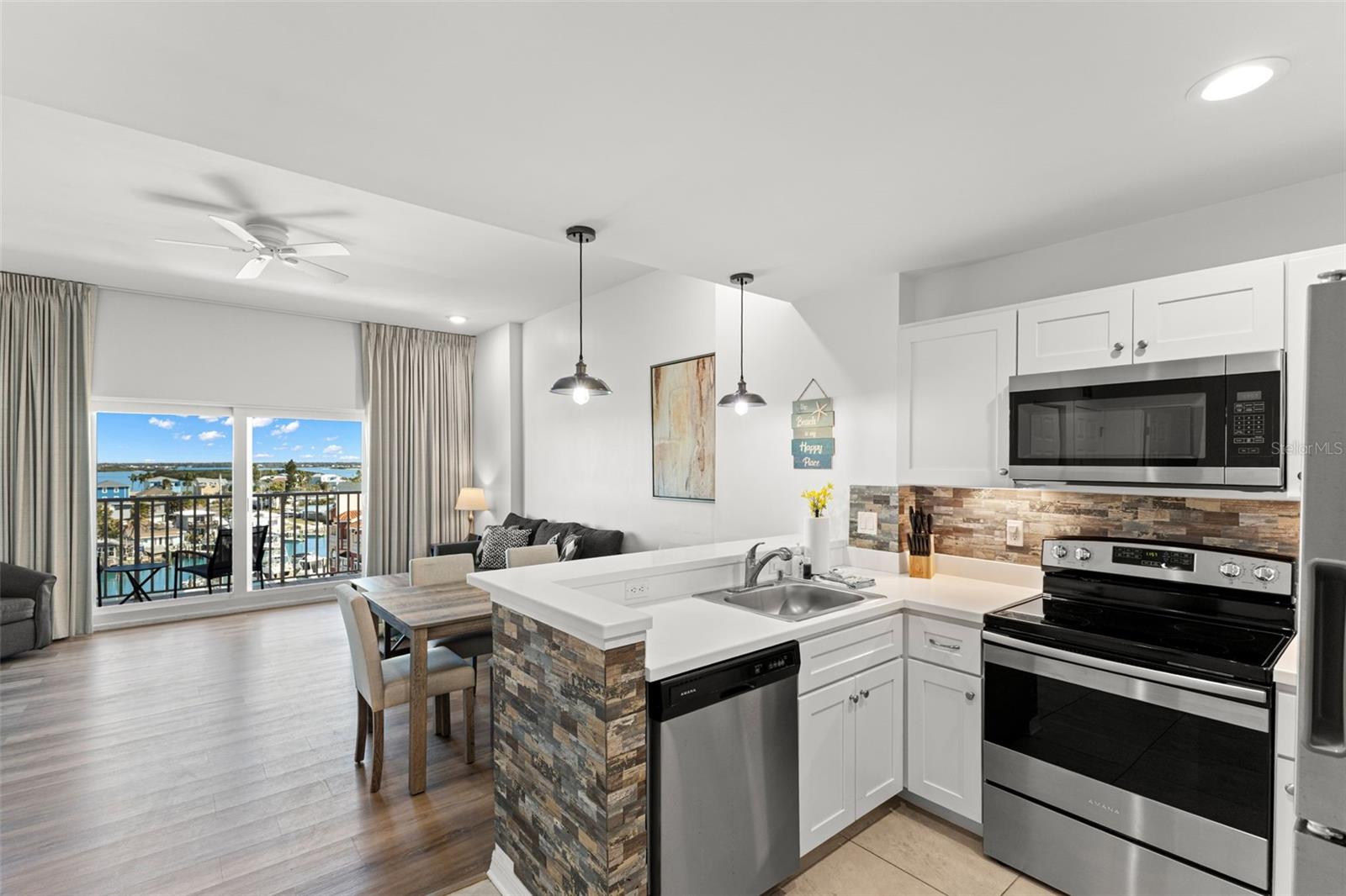 13101 GULF BLVD #1605 — photo 9