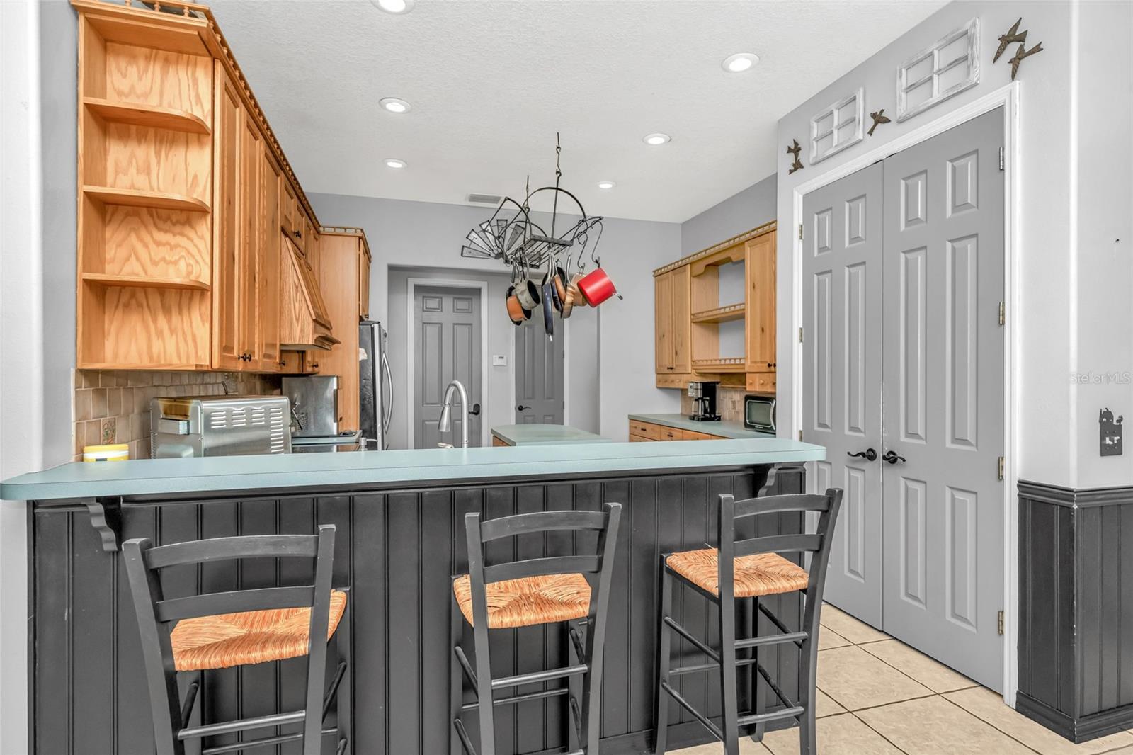 6122 REGINA PL — photo 21