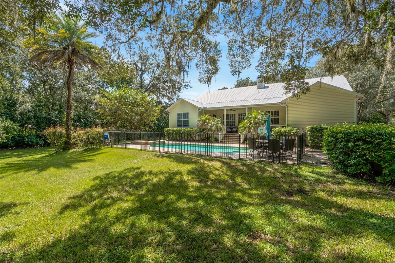 6122 REGINA PL — photo 4