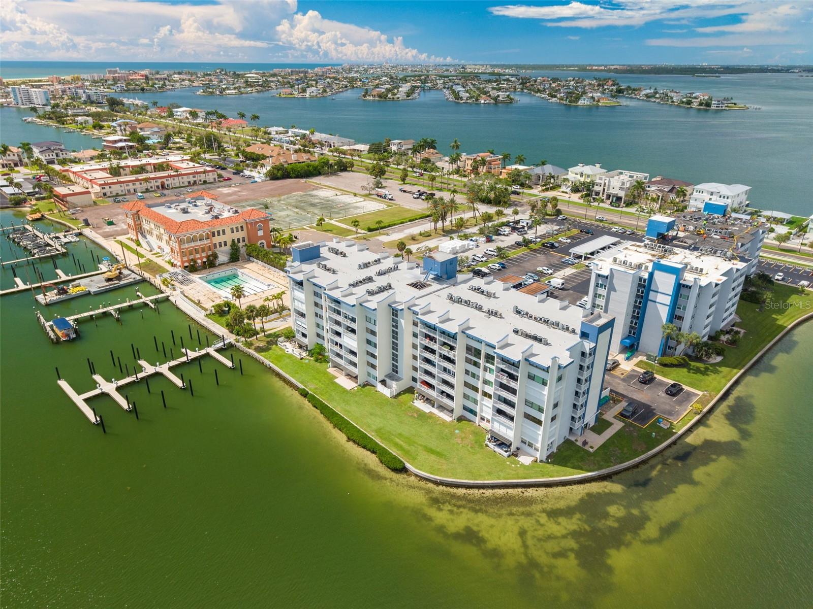 450 TREASURE ISLAND CSWY #201 — photo 26