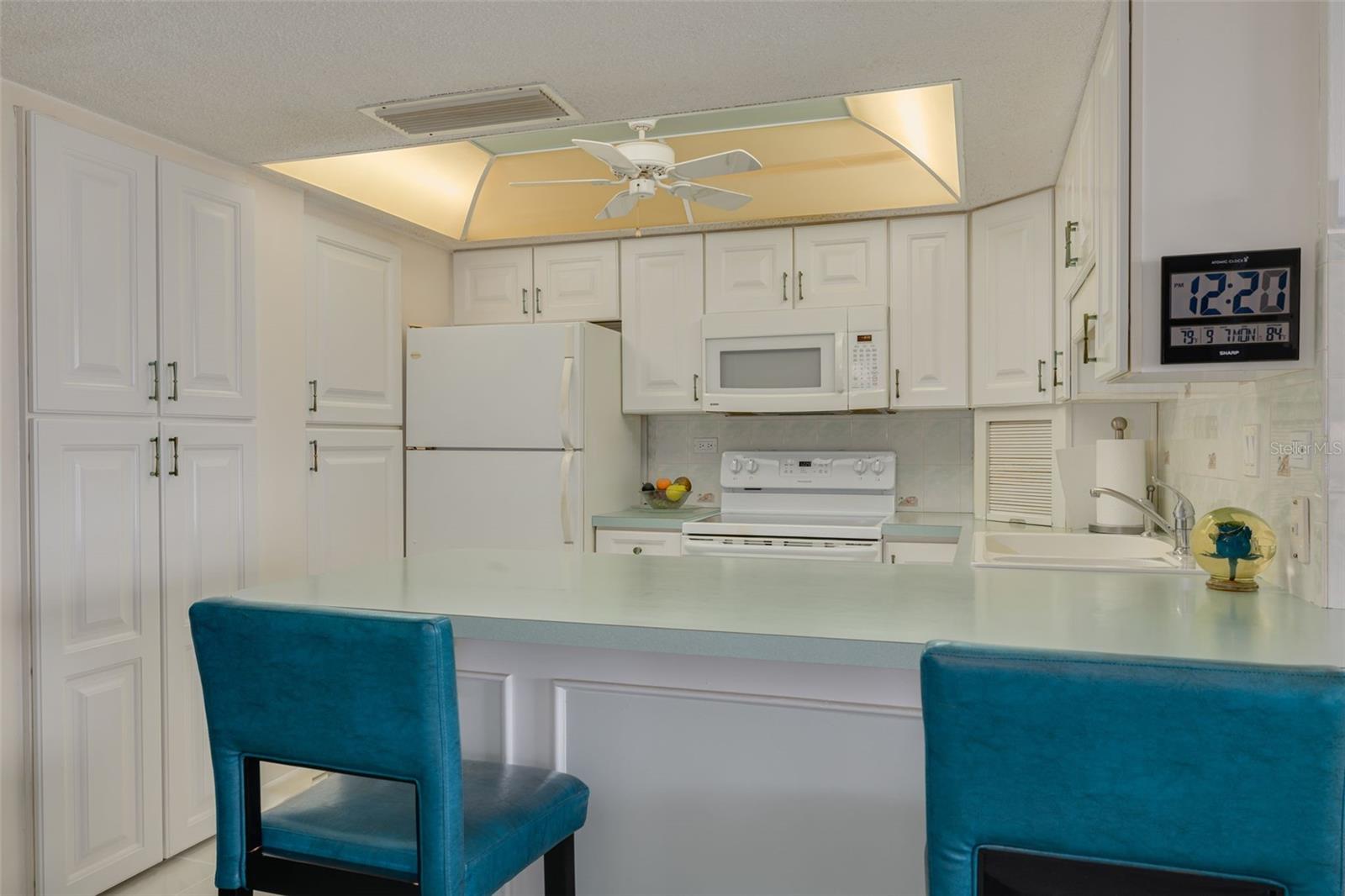 450 TREASURE ISLAND CSWY #201 — photo 6