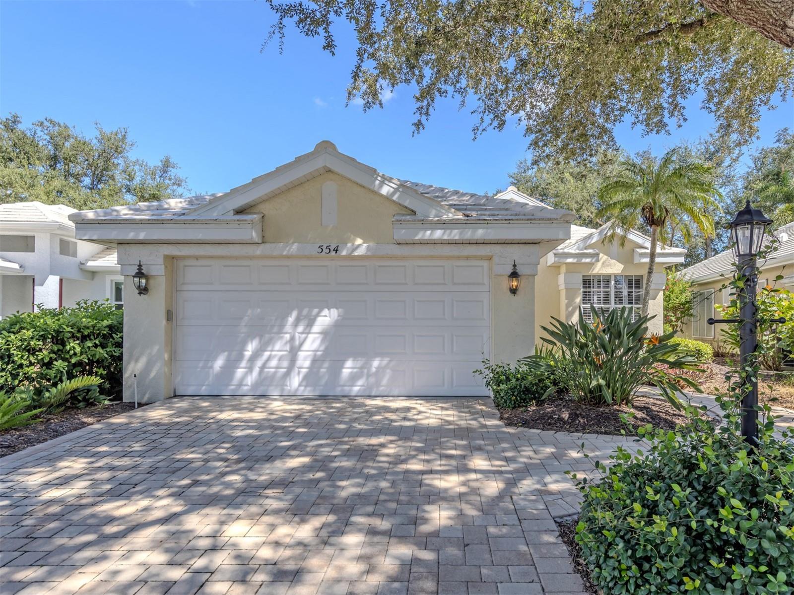 554 FALLBROOK DR — photo 23