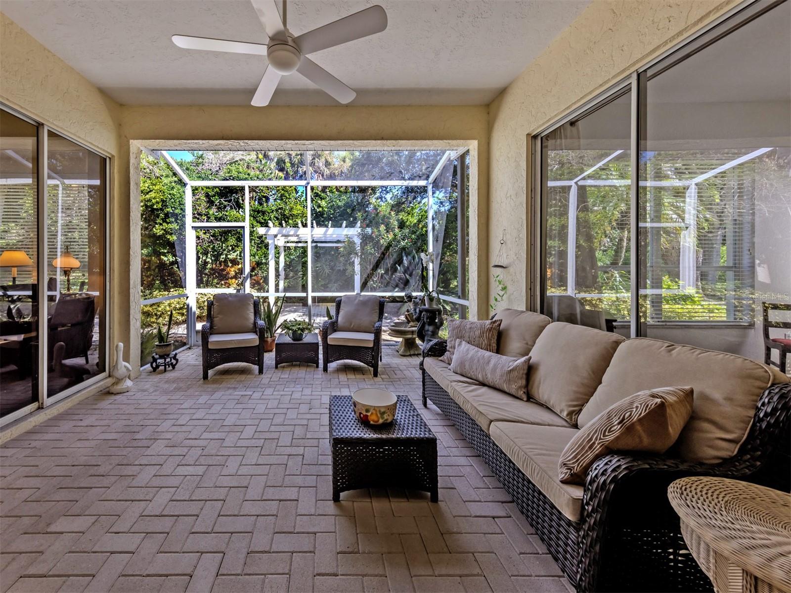 554 FALLBROOK DR — photo 5