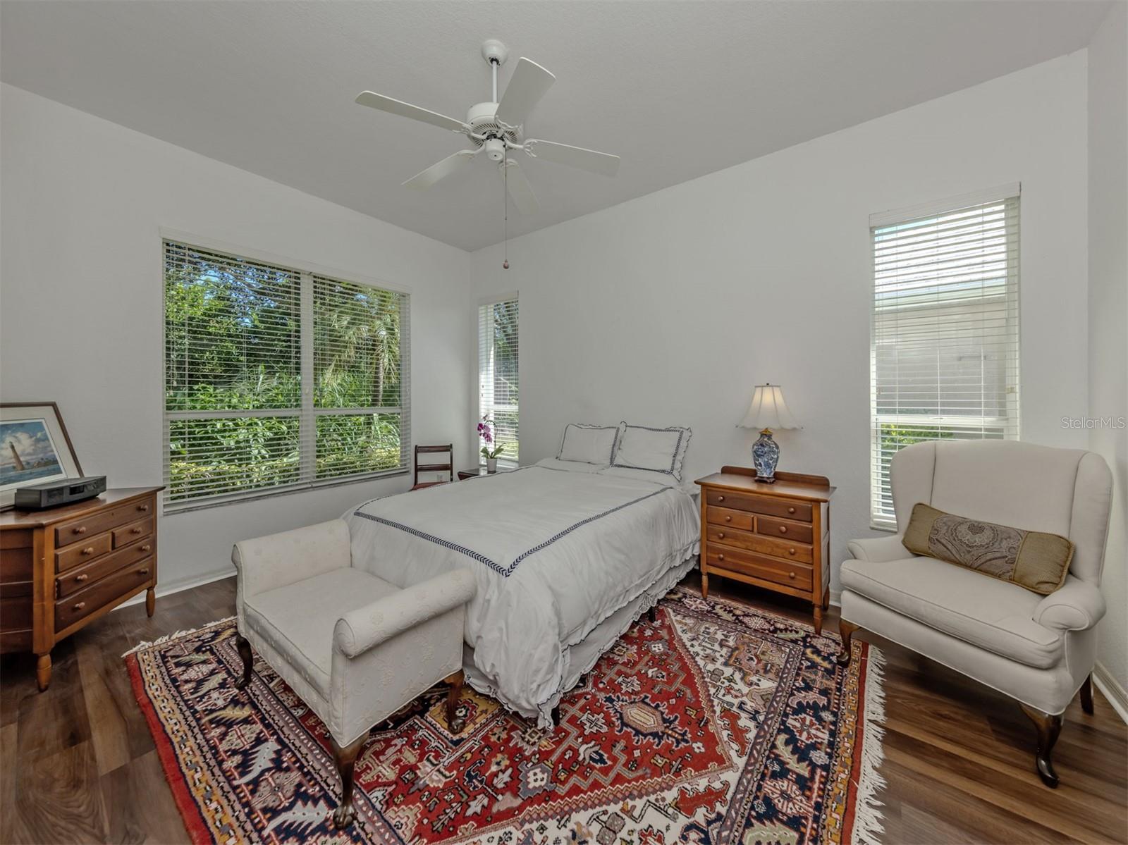 554 FALLBROOK DR — photo 16