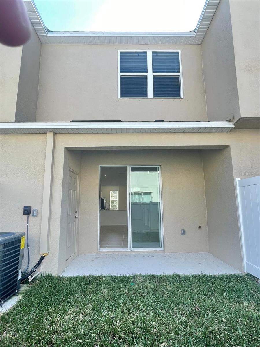 6330 FAIRMONT LN — photo 10