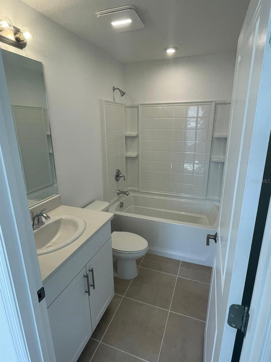 6330 FAIRMONT LN — photo 24