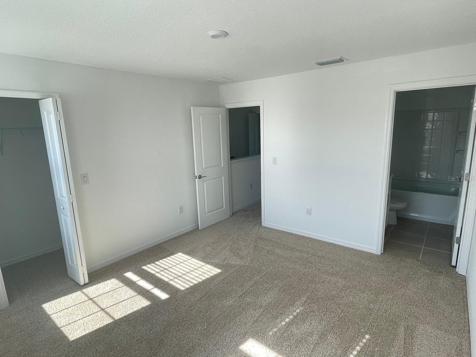 6330 FAIRMONT LN — photo 17