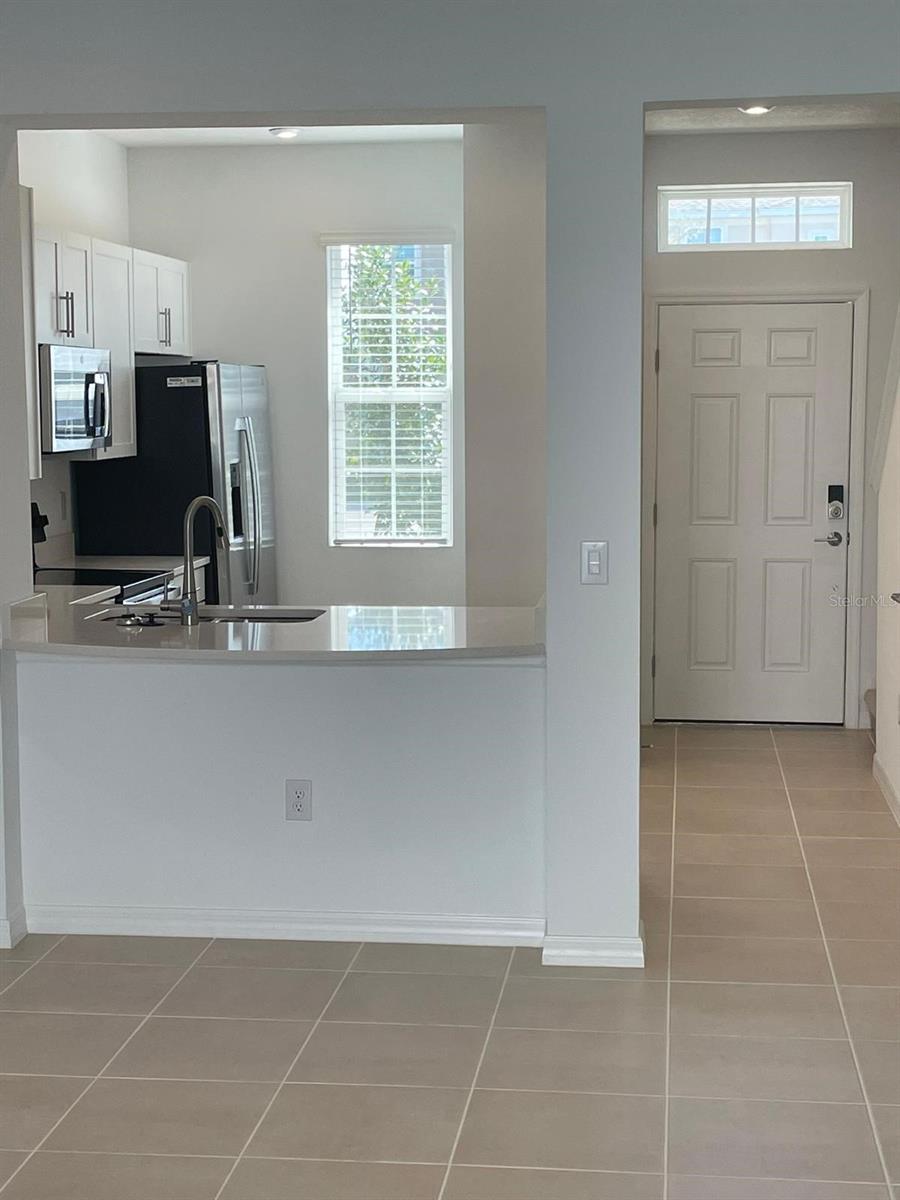 6330 FAIRMONT LN — photo 11
