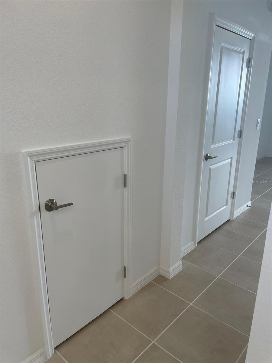 6330 FAIRMONT LN — photo 35