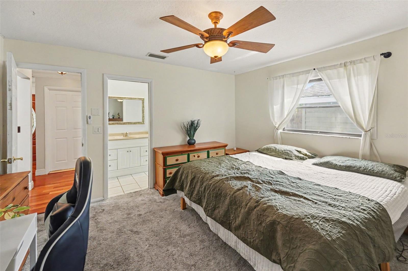 508 WHITE OAK DR — photo 21