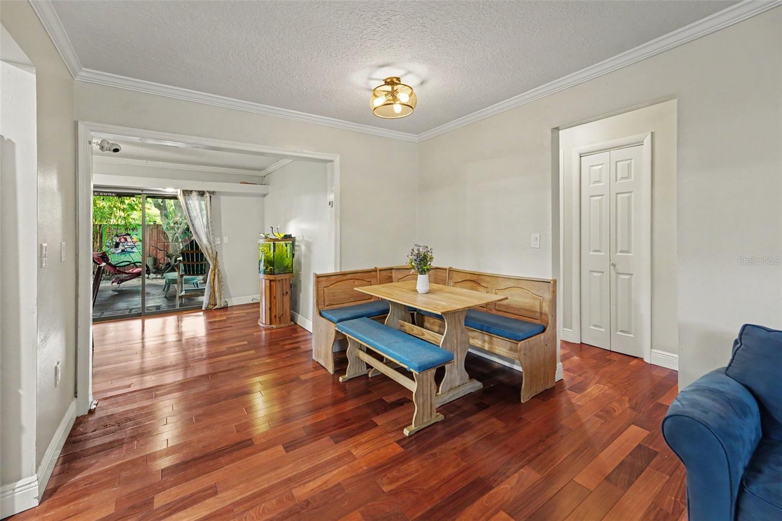 508 WHITE OAK DR — photo 14