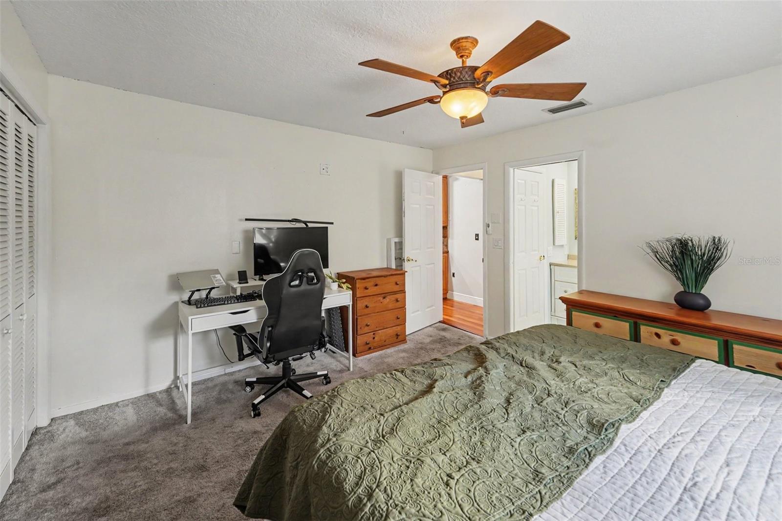 508 WHITE OAK DR — photo 22