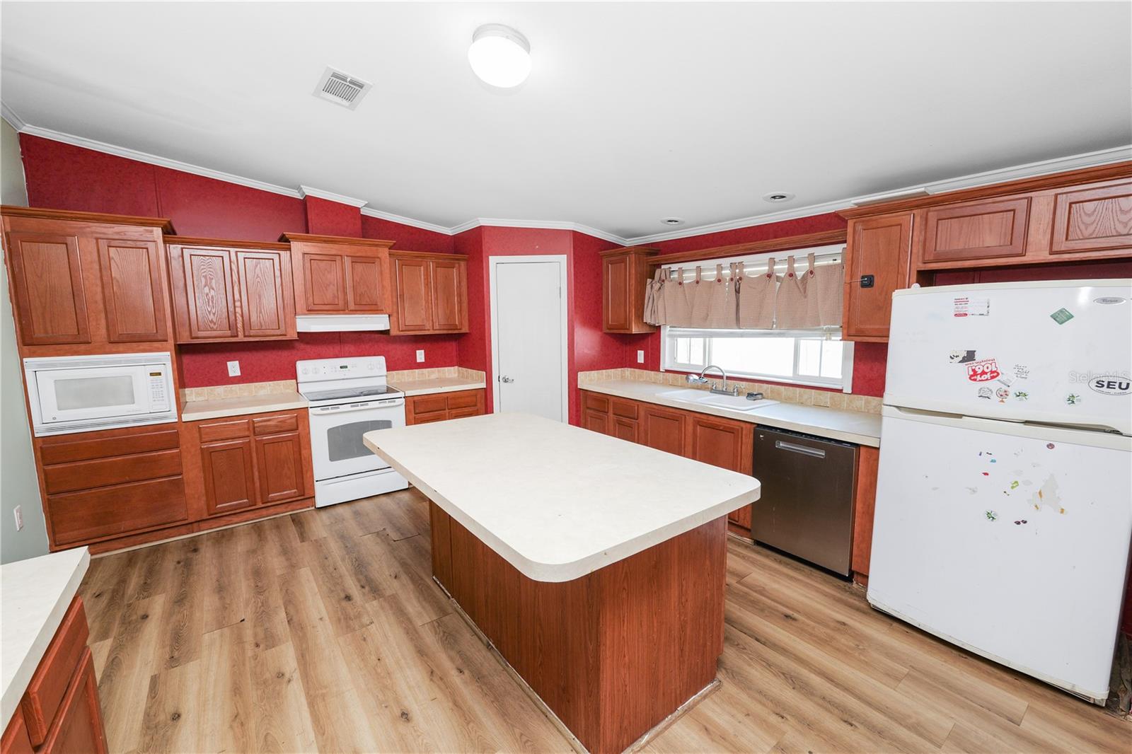 3003 GERALD HALL RD — photo 11