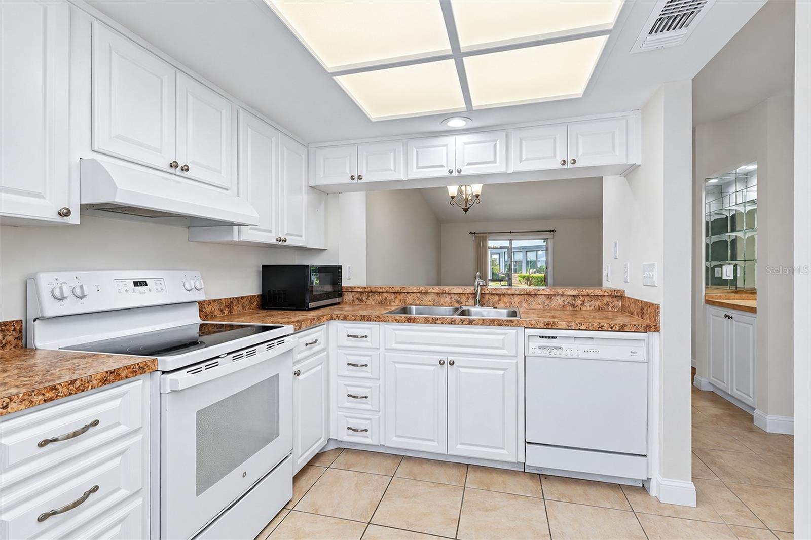 1817 CYPRESS TRACE DR — photo 10