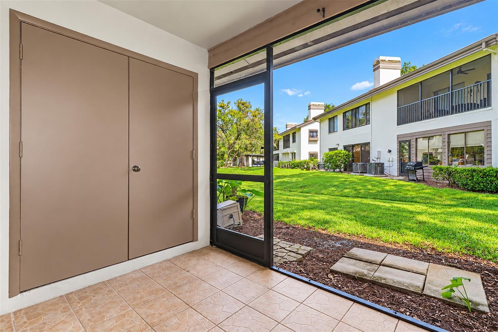 1817 CYPRESS TRACE DR — photo 24